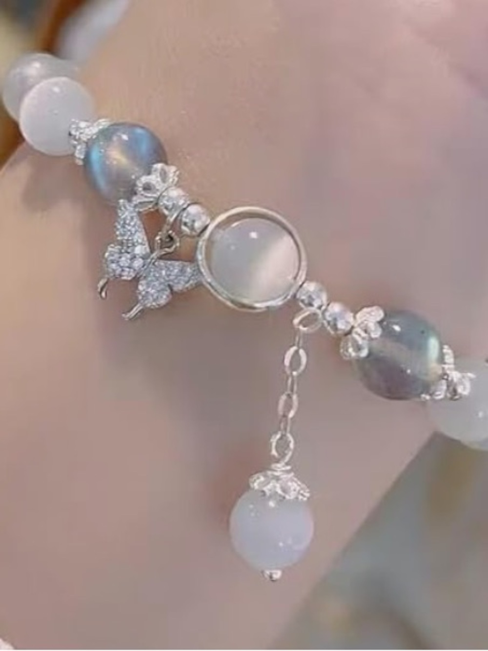Butterfly Cat Eye Stone Bracelet in Gray N47